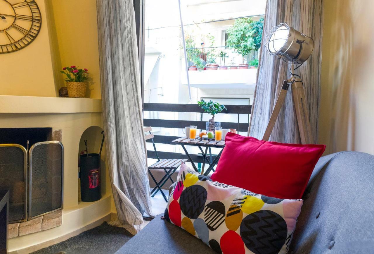 Apartment 100 Meters From The Terminal Station 아테네 외부 사진