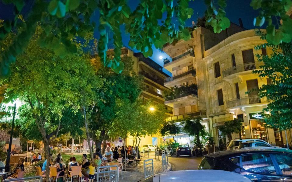 Apartment 100 Meters From The Terminal Station 아테네 외부 사진